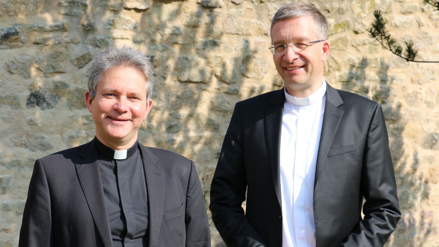 v.l.n.r.: Prof. Dr. Cornelius Roth, Großkanzler Bischof Dr. Michael Gerber, Fotos: Bistum Fulda / H. Sauer