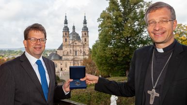 Bischof Gerber gratuliert Fuldas Oberbürgermeister Wingenfeld zum Geburtstag