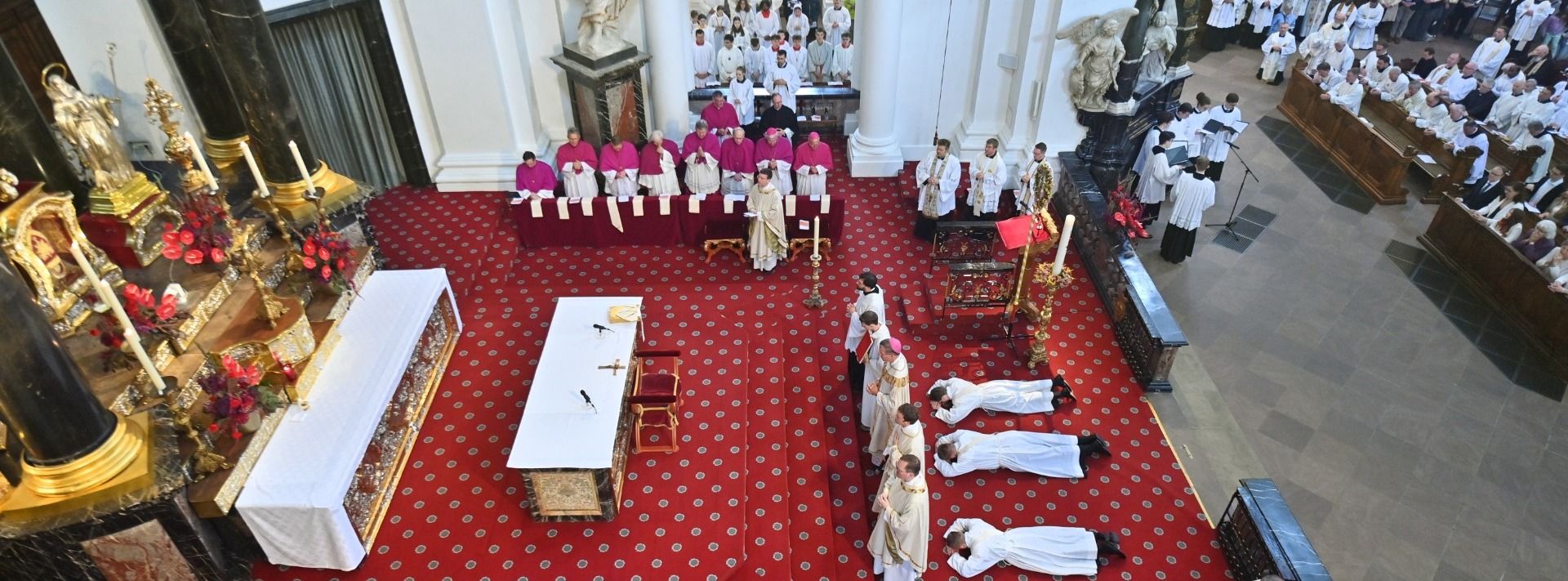 Priesterweihe im Fuldaer Dom – Freude über drei Neupriester für das Bistum Fulda